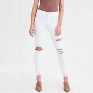 American Eagle white distressed high waisted skinny jeans